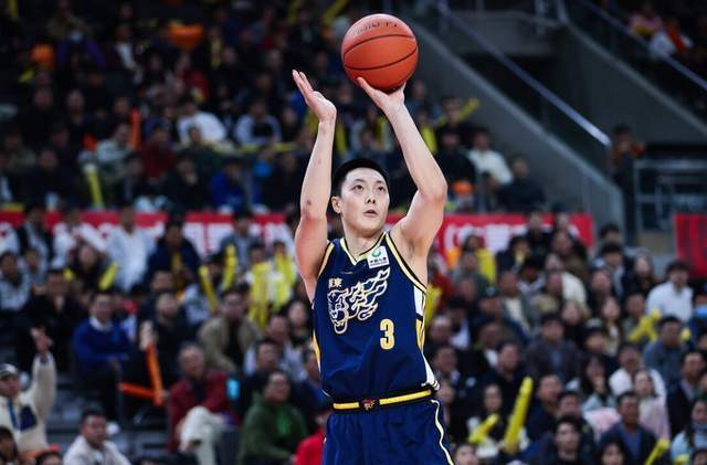 kaiyun-广东VS吉林拒绝大爆冷！胡明轩强势反弹，杜锋要力保前三